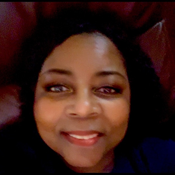 Meet your Posher, Britty - Picture 3 of 6